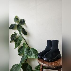 NEW Chic Gia boots from BERNESS